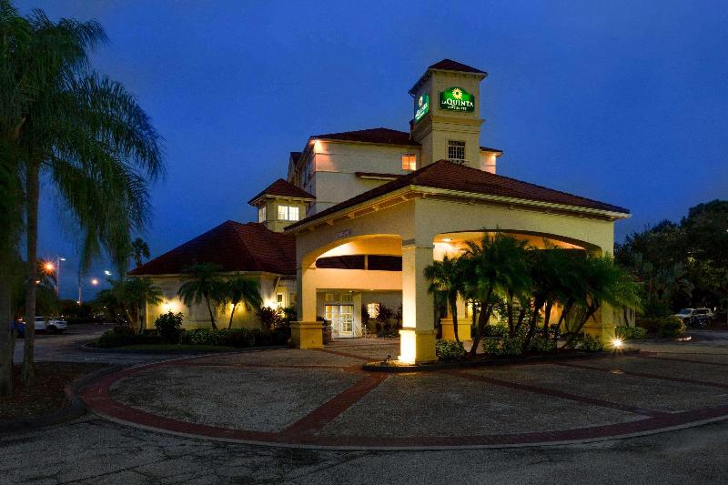 هتل La Quinta By Wyndham Lakeland West