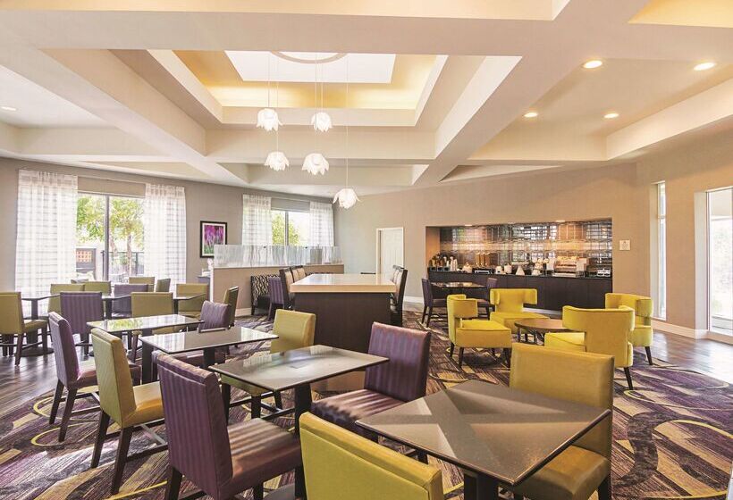 Hotel La Quinta Inn & Suites By Wyndham Oklahoma City  Nw Expwy