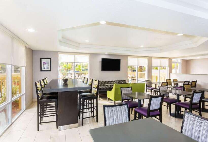 Fotos del hotel La Quinta By Wyndham Orlando Universal Area:  64