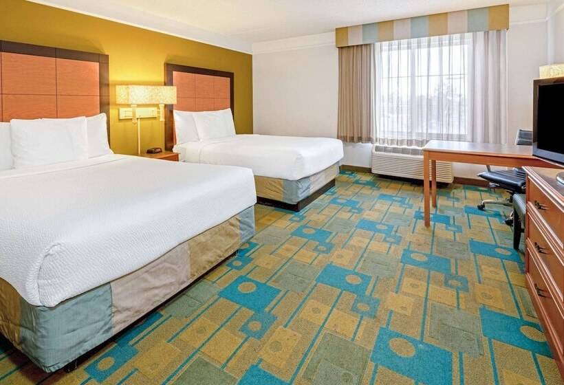 هتل La Quinta Inn & Suites By Wyndham Salt Lake City Airport