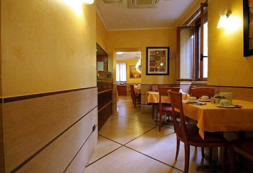 Fotos del hotel Lirico:  19