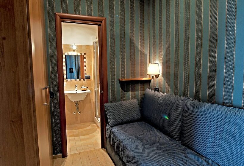 Fotos del hotel Lirico:  10