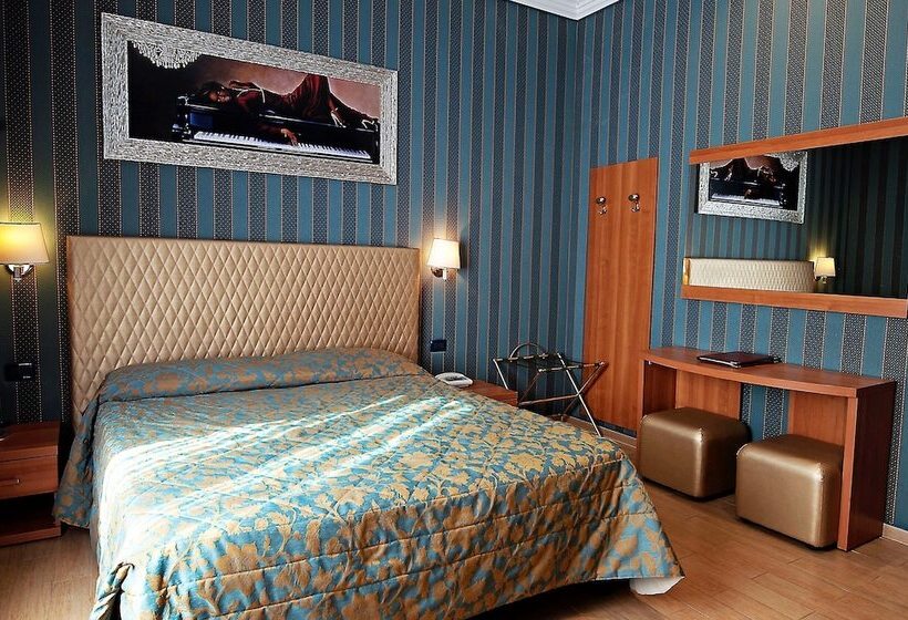 Fotos del hotel Lirico:  5