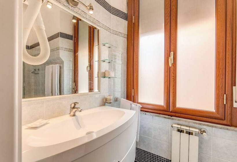 Fotos del hotel Martini:  31