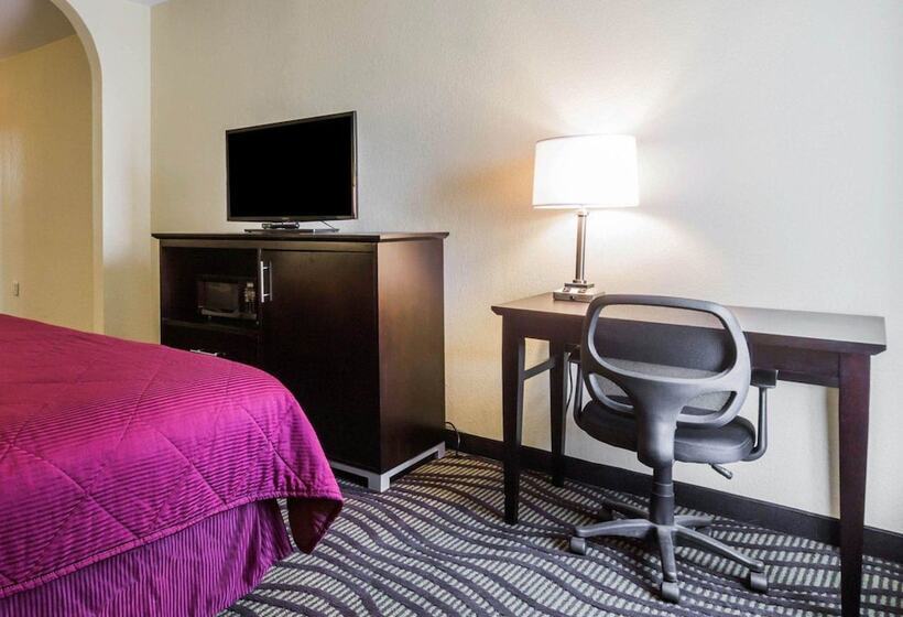 هتل Quality Inn & Suites Near Coliseum And Hwy 231 North