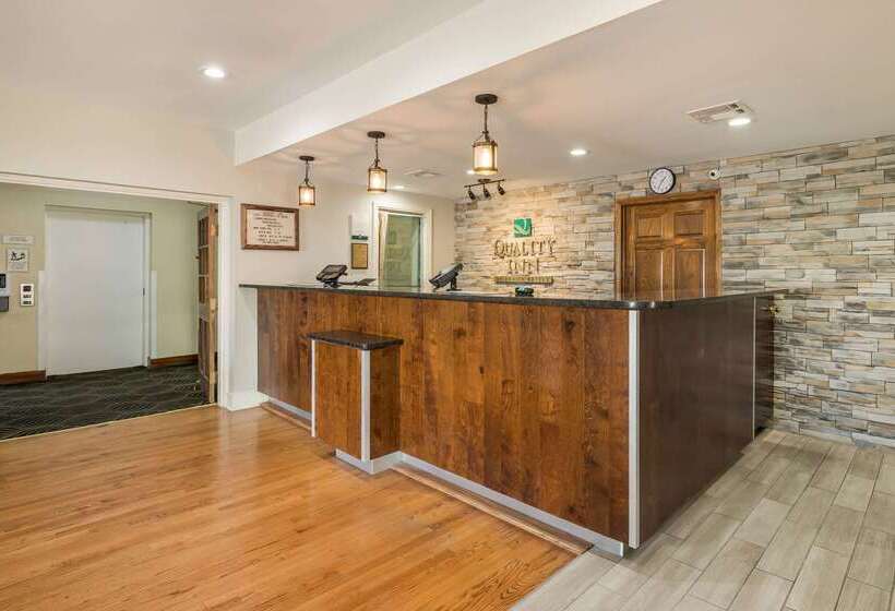 هتل Quality Inn Tulsa Central