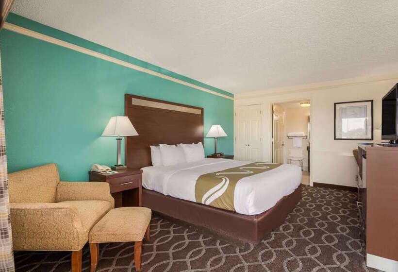 فندق Quality Inn Tulsa Central