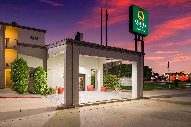 호텔 Quality Inn Tulsa Central