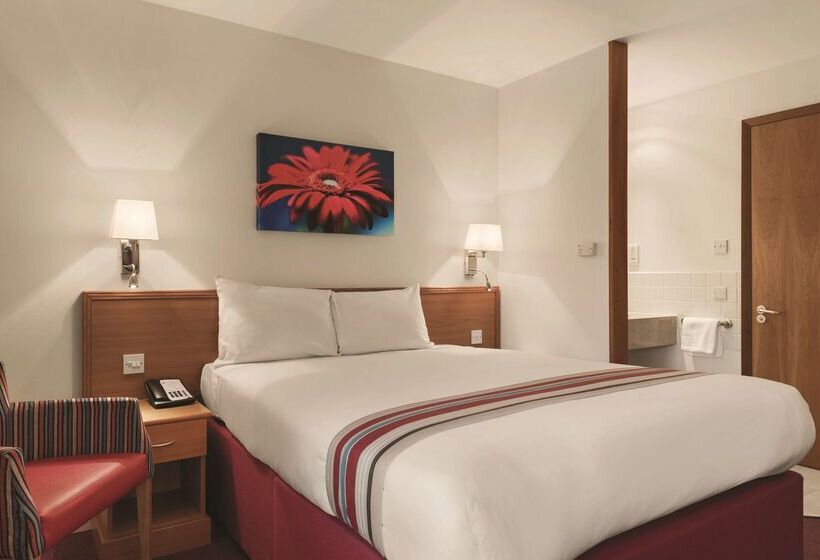 Отель Ramada Cambridge