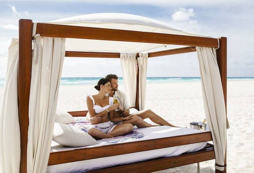 هتل Royal Hideaway Playacar All Inclusive Adults Only Resort