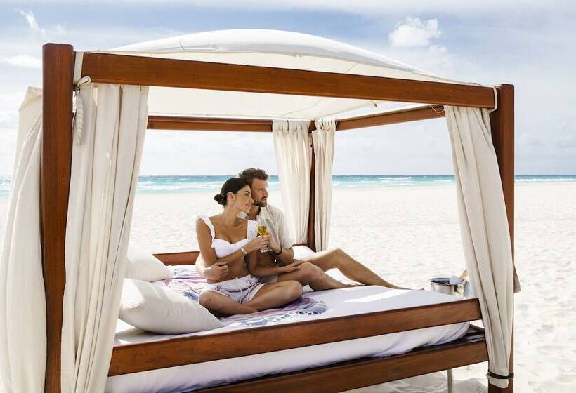 هتل Royal Hideaway Playacar  Adults Only  All Inclusive