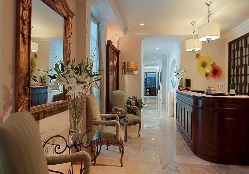 هتل Royal Hideaway Playacar All Inclusive Adults Only Resort