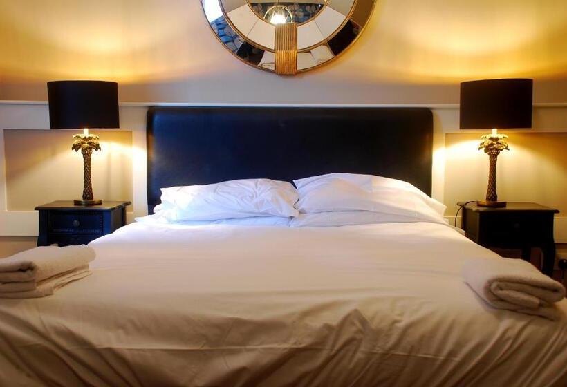 هتل The Metropole