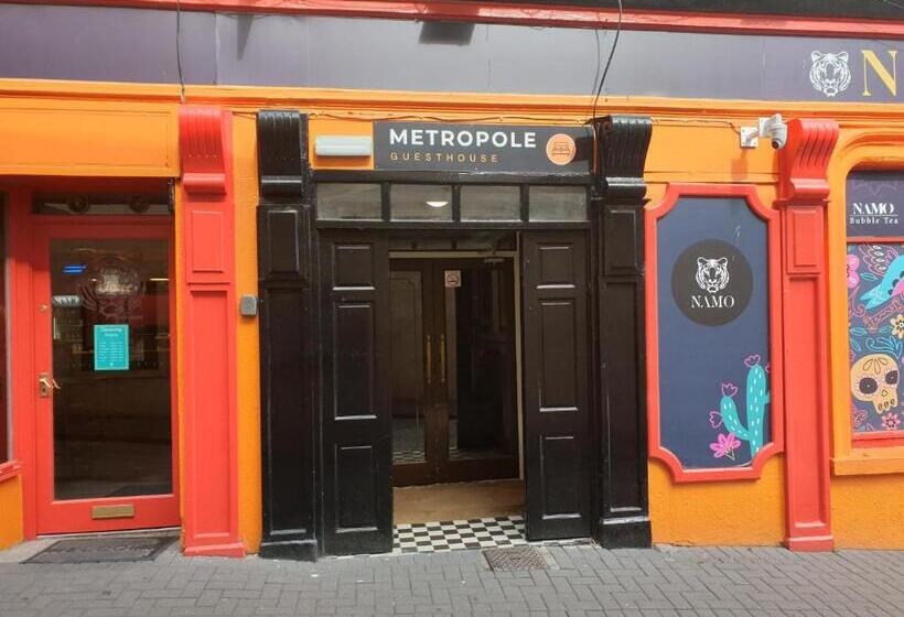 هتل The Metropole