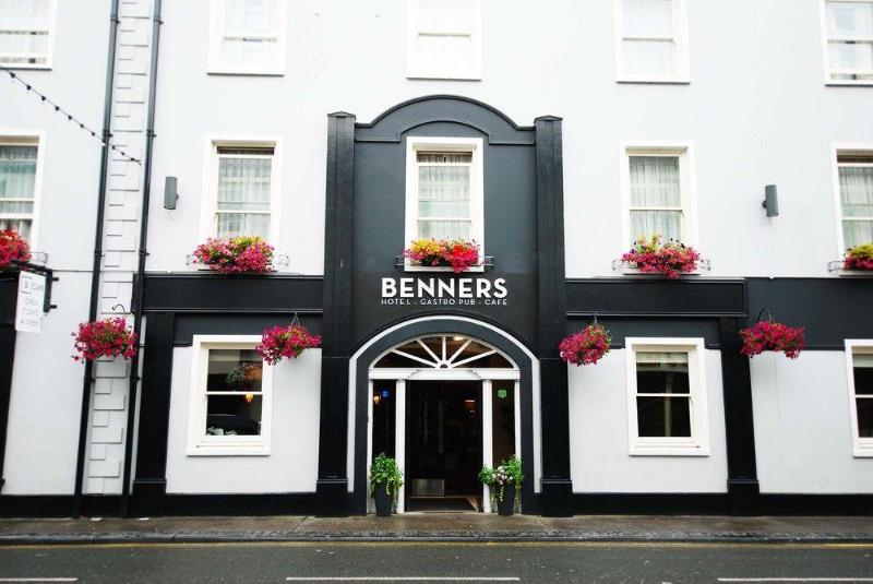 هتل Tralee Benners