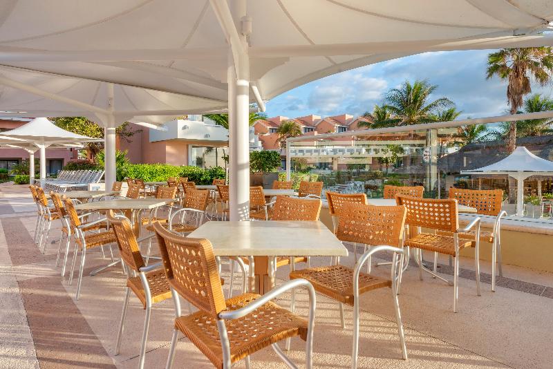 هتل Wyndham Grand Cancun All Inclusive Resort & Villas