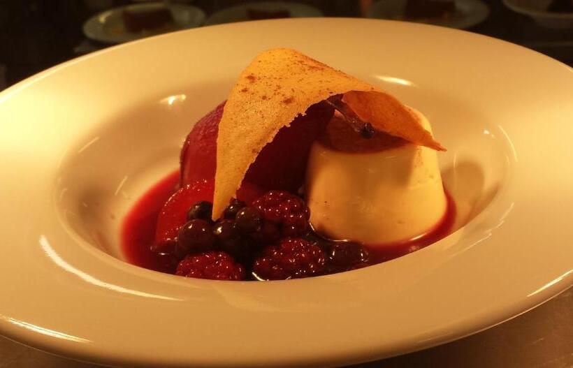 호스텔 The Poltimore Inn