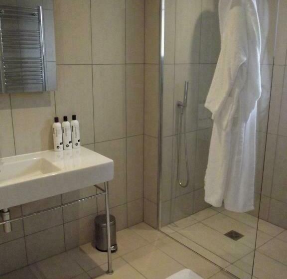 צימר The Suites At Pannells Ash