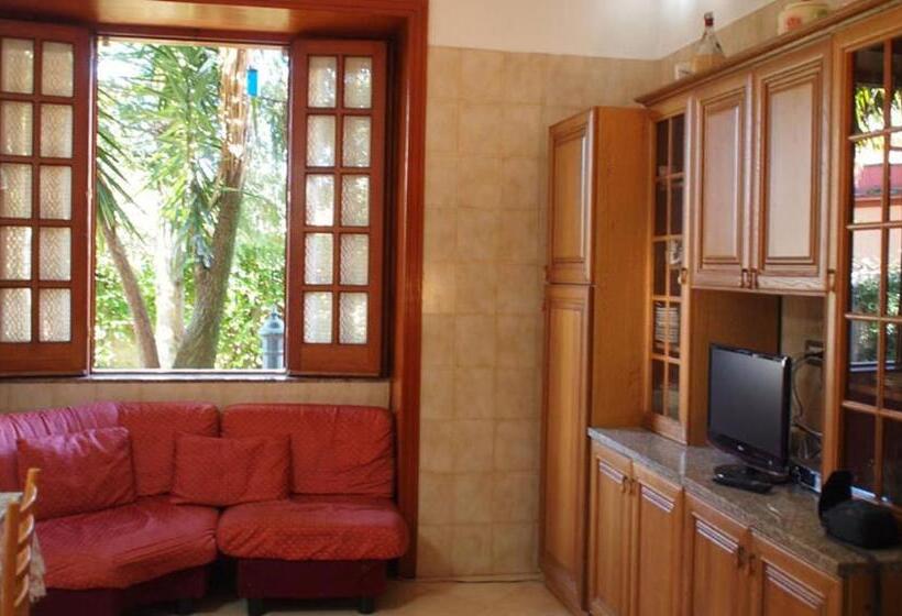 مبيت وإفطار Villa Palmira