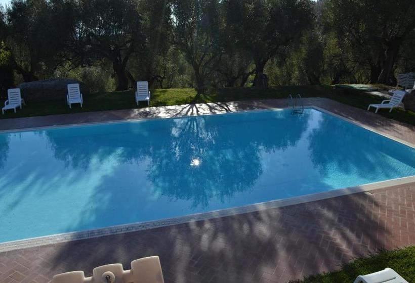 Отель Agriturismo Le Favate