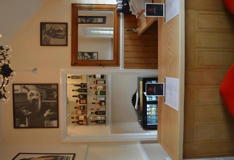 هتل The Grange Boutique Guest House