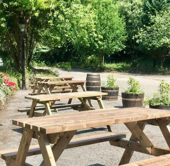 호텔 The Wheatsheaf At Beetham