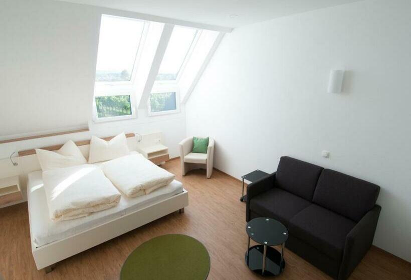ペンション Gästehaus Wildpert