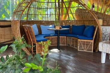تختخواب و صبحانه Coco Verde Bali Resort
