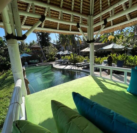 مبيت وإفطار Coco Verde Bali Resort