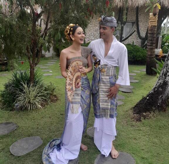 مبيت وإفطار Coco Verde Bali Resort
