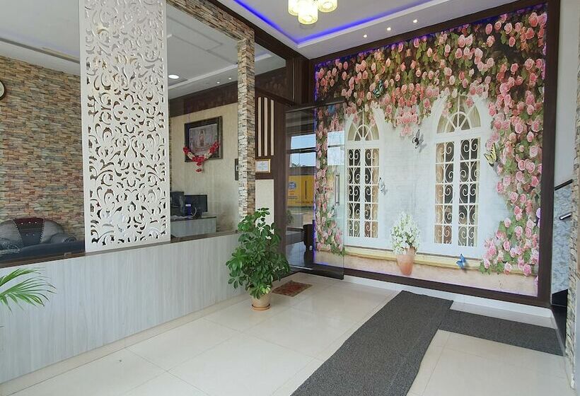 酒店 Pinaki Inn