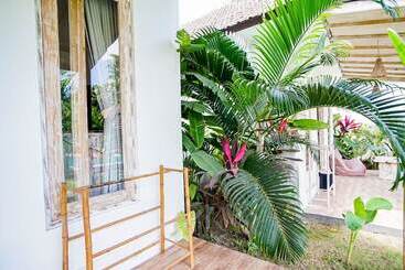 تختخواب و صبحانه Agung Wiwin Homestay & Restaurant