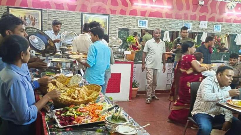 בית מלון כפרי Anand Lok