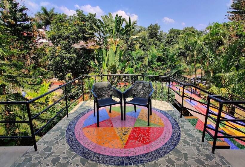 هتل Anil Farm House