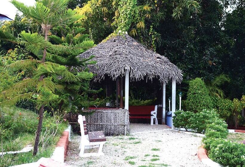 هتل Anil Farm House