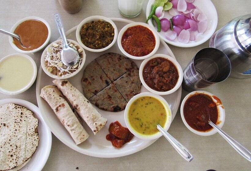 هتل Anil Farm House