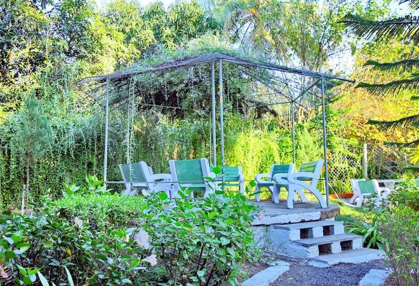 هتل Anil Farm House