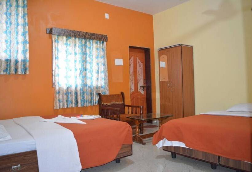 فندق Atharv Resort