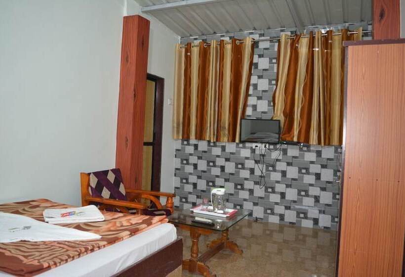فندق Atharv Resort
