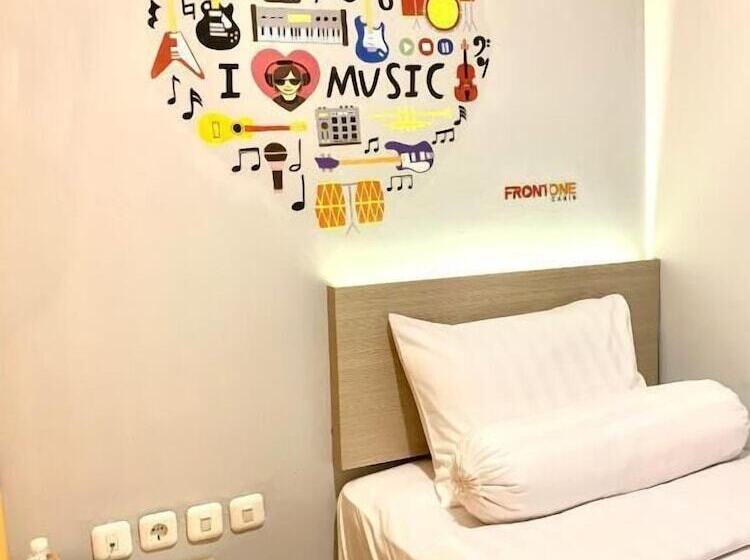 هتل Front One Cabin Sunter