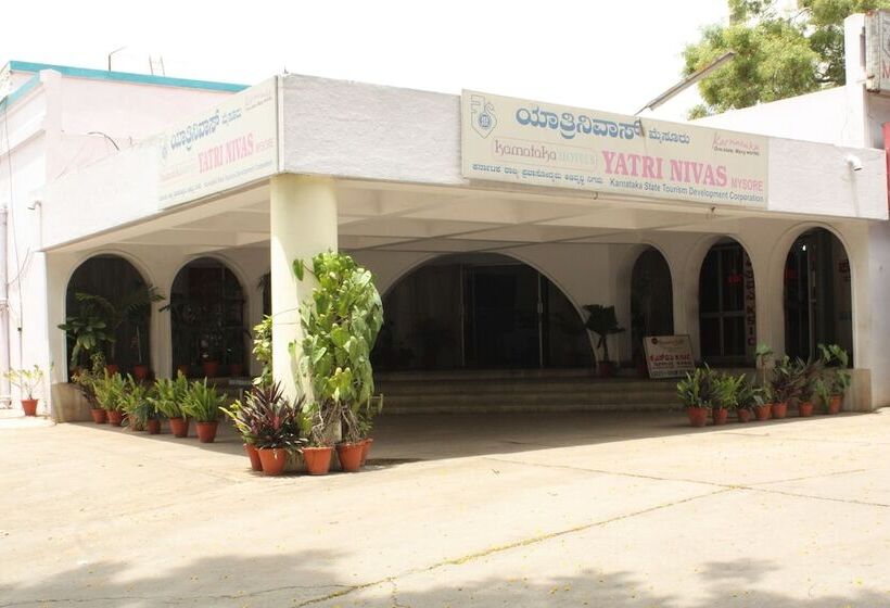 בית מלון כפרי Kstdc Mayura Durg Chitradurga