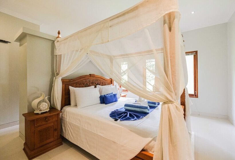 Отель Poinciana Resort Bali