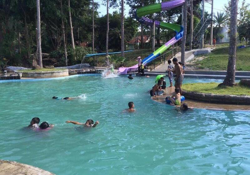 هتل Ranong Resort & Laguna