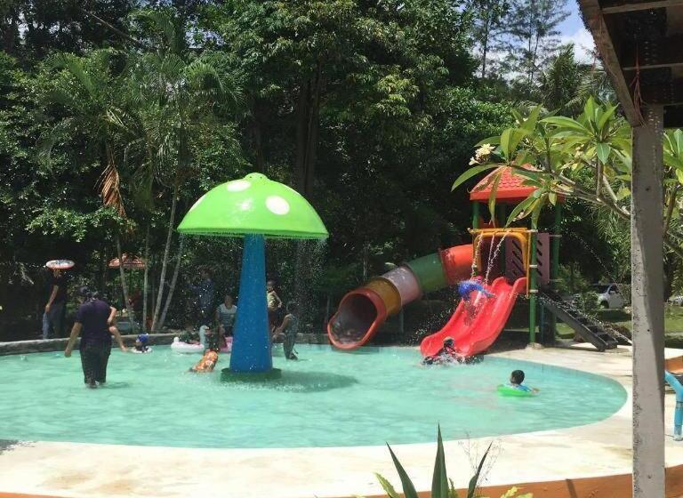 هتل Ranong Resort & Laguna