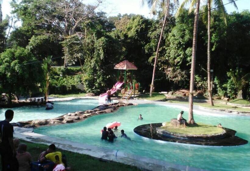 هتل Ranong Resort & Laguna