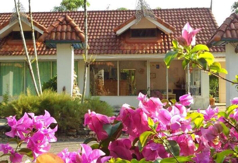 هتل Ranong Resort & Laguna