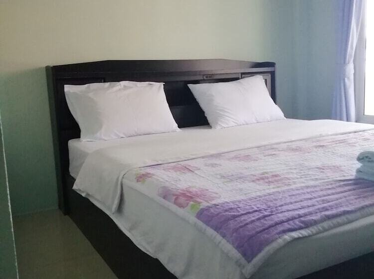 فندق Sangthong Andaman Resort