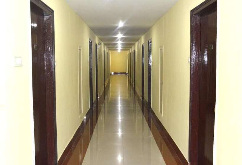 Отель The Rajgir Residency