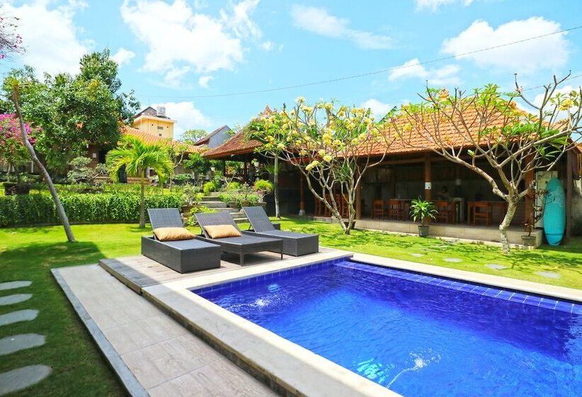 펜션 Damar Emas Guesthouse
