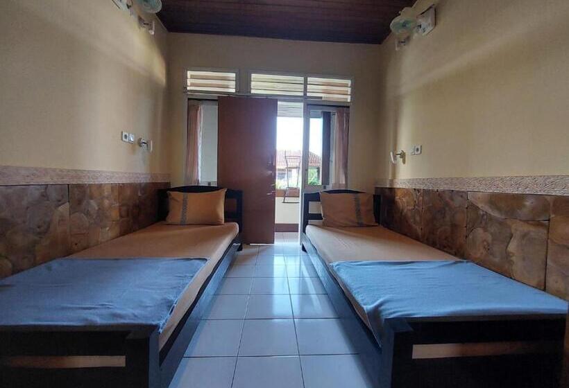 Общежитие Bulan Bali Guest House